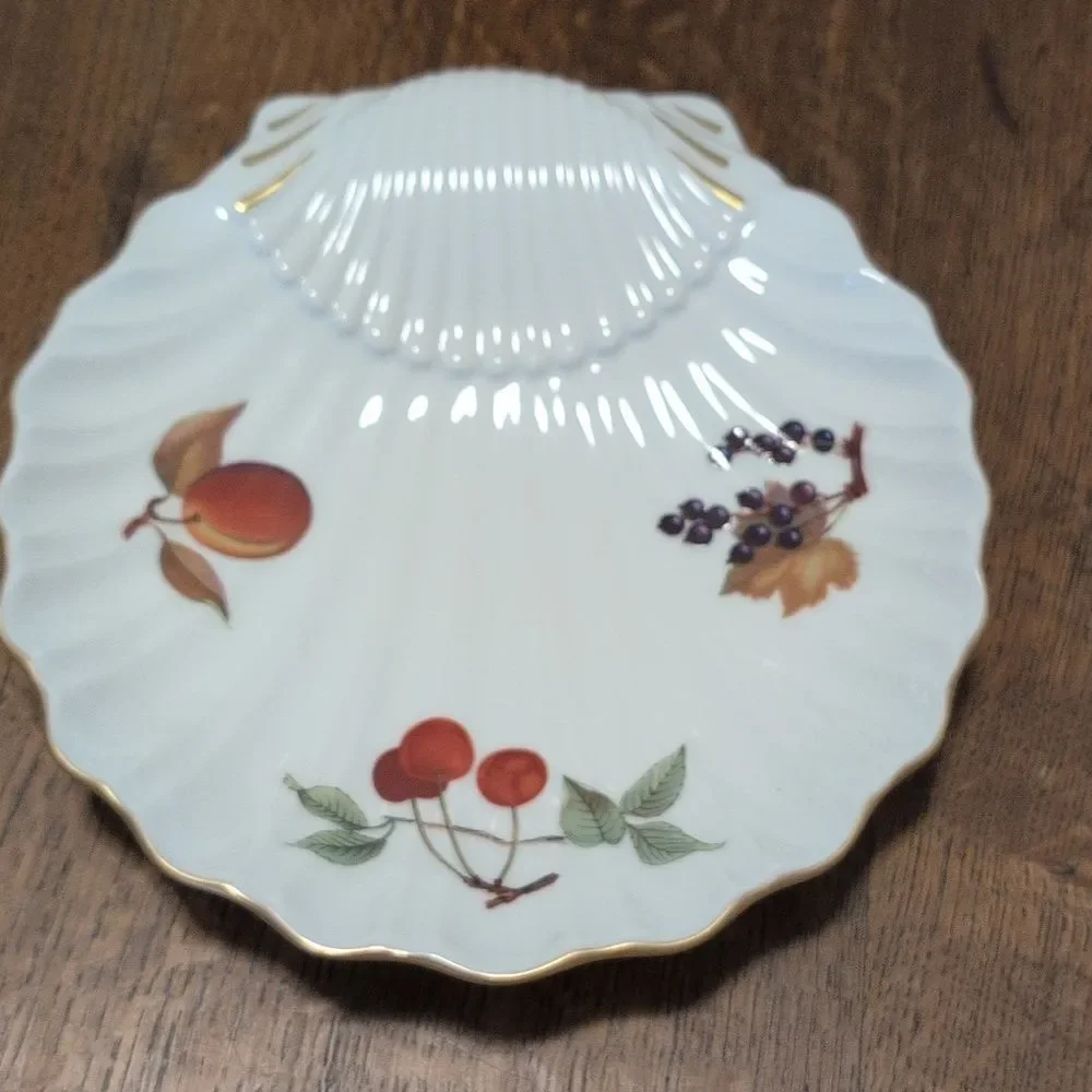 Royal Worcester vintage royal